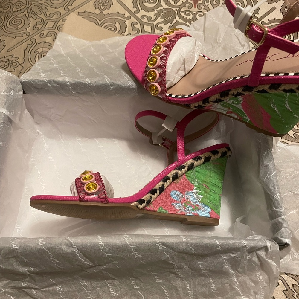 Betsey Johnson Wedges